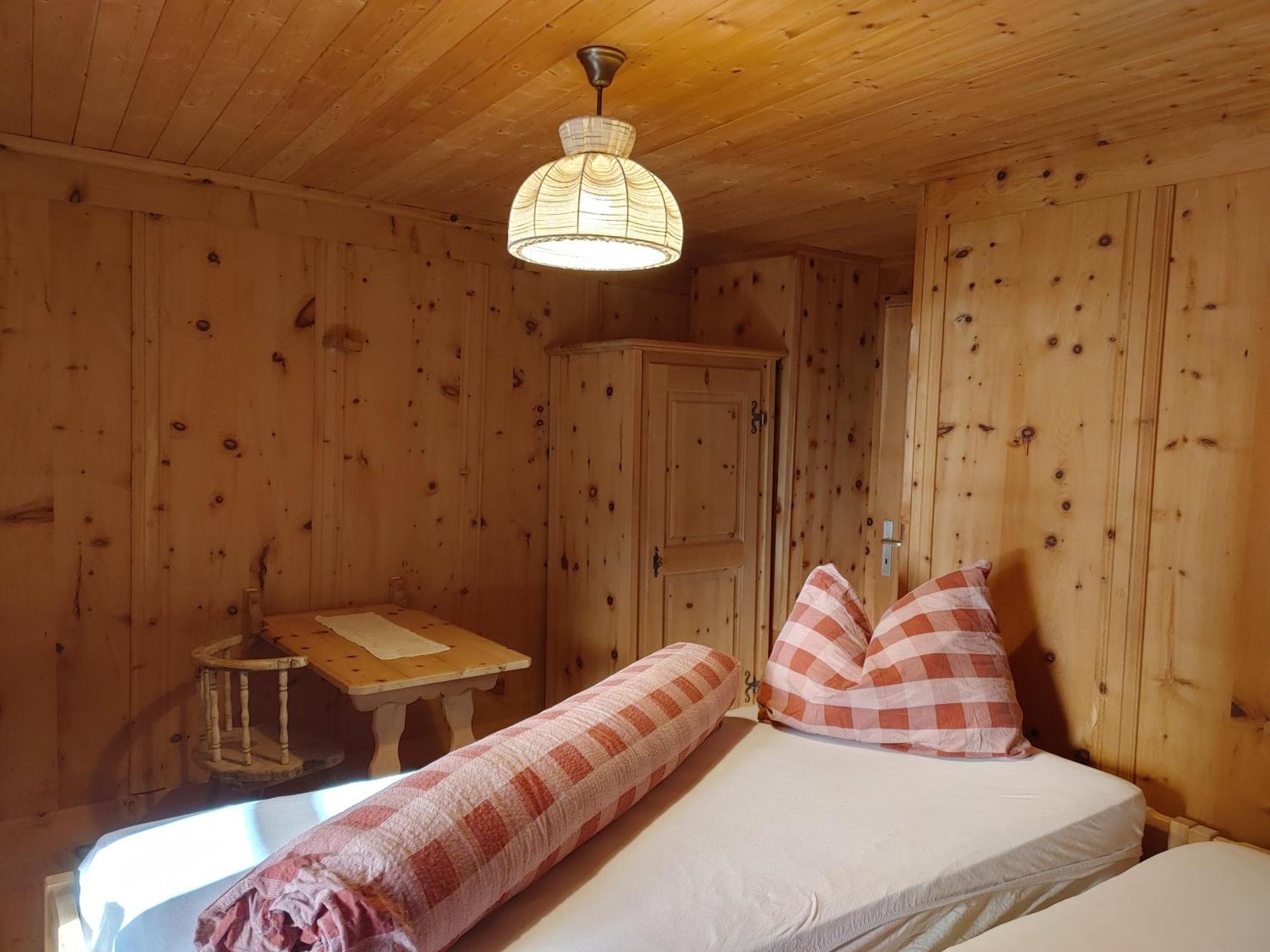 Berghaus Am Sonnenhang Valpaschun Valchava Room photo